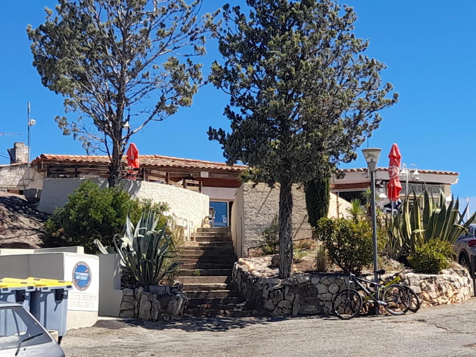 Dans Domaine Prive * Frejus